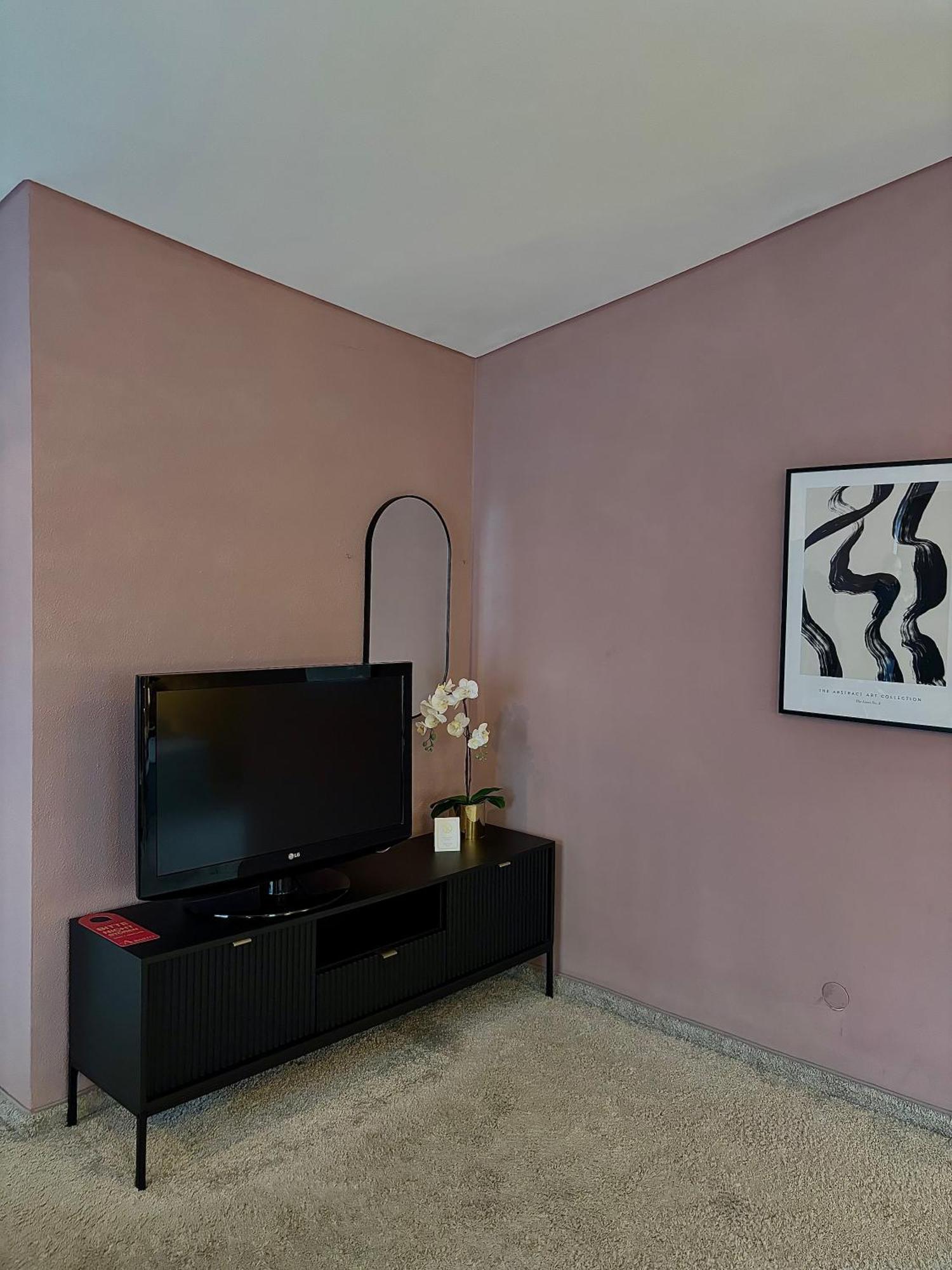 Empress Boutique Hotel 3*