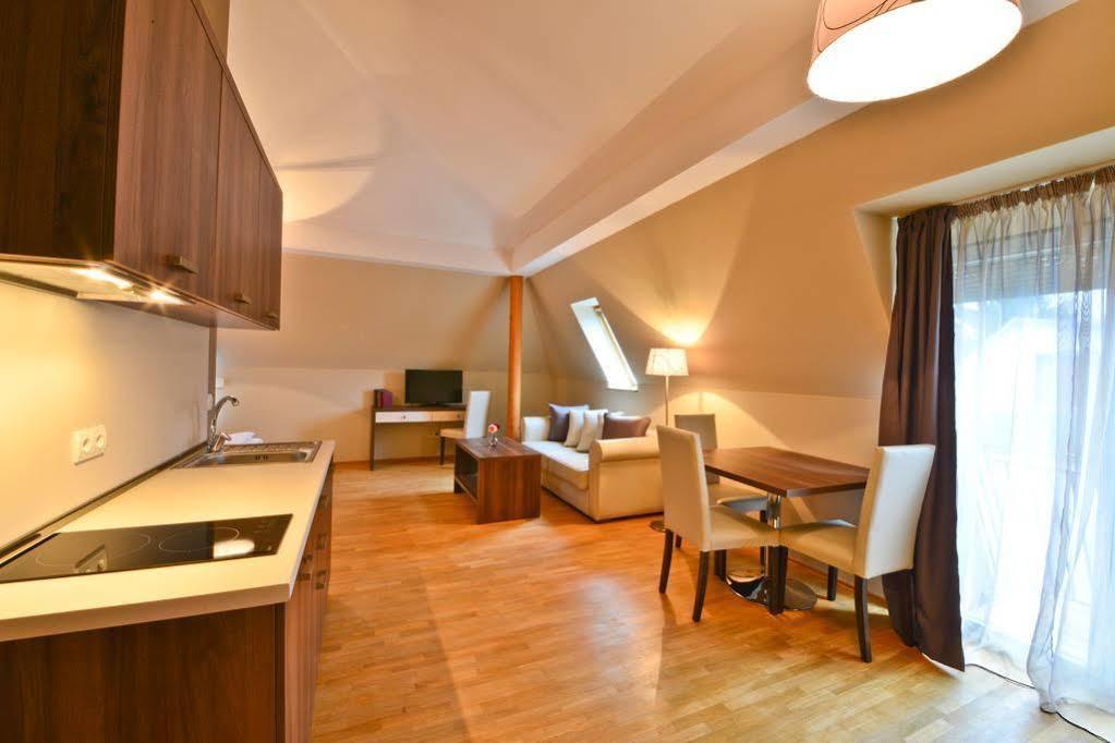 Hotel Empress Boutique